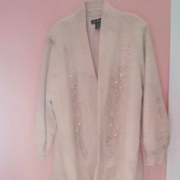 Lee Sands Angora soft wool cardigan. Warm. - Picture 2 of 8